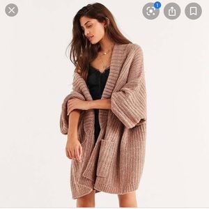 BDG Jesse oversized cardigan rose